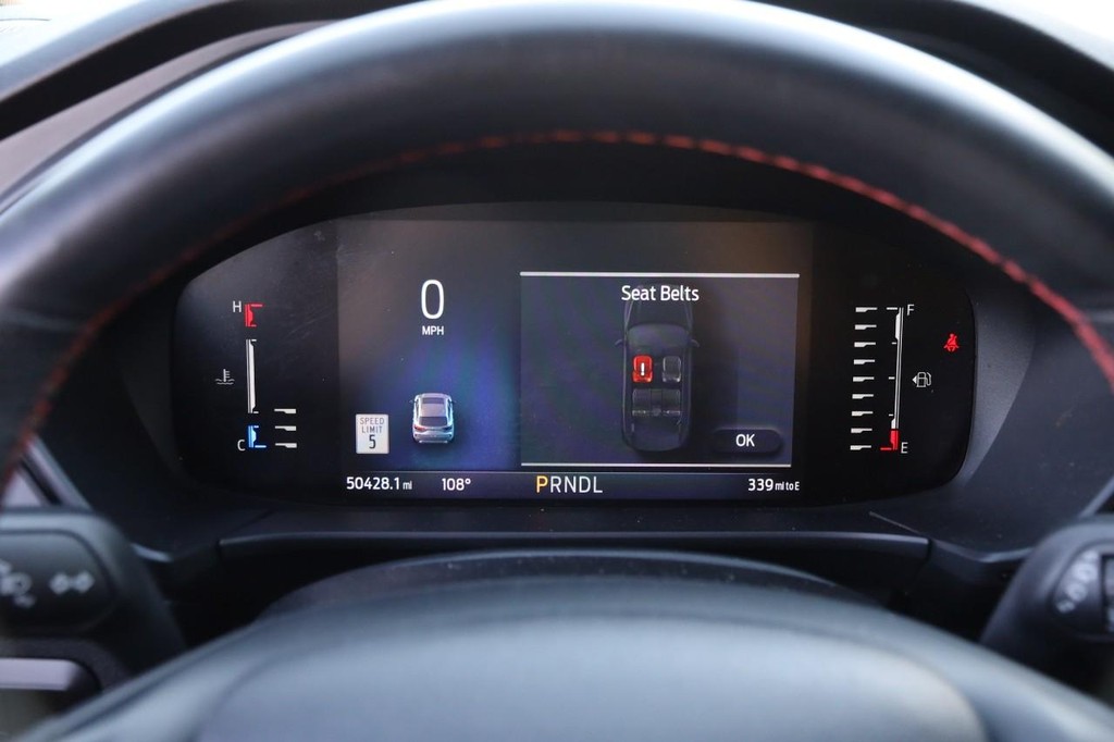 Ford Escape Vehicle Full-screen Gallery Image 14