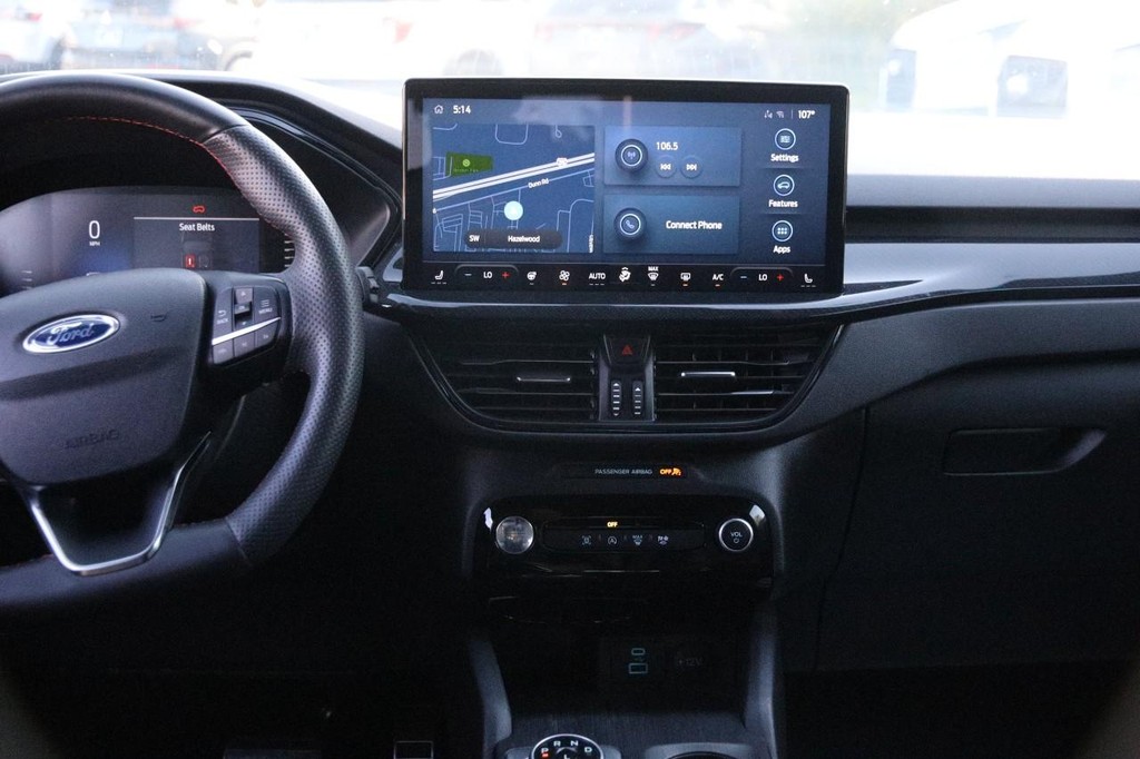 Ford Escape Vehicle Full-screen Gallery Image 25