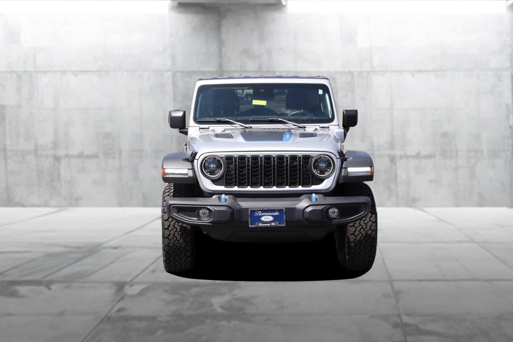 Jeep Wrangler 4xe Vehicle Full-screen Gallery Image 4