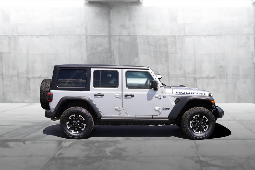Jeep Wrangler 4xe Vehicle Full-screen Gallery Image 5