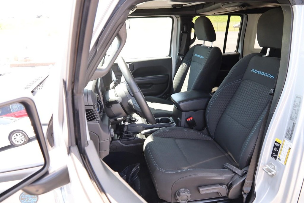 Jeep Wrangler 4xe Vehicle Full-screen Gallery Image 8