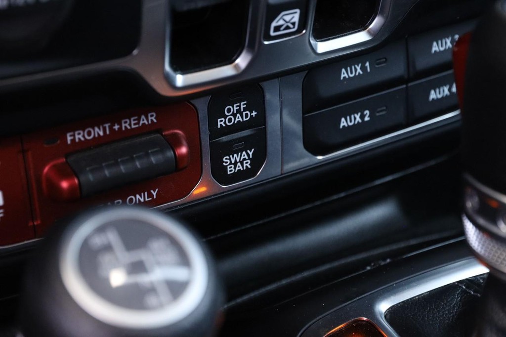 Jeep Wrangler 4xe Vehicle Full-screen Gallery Image 20