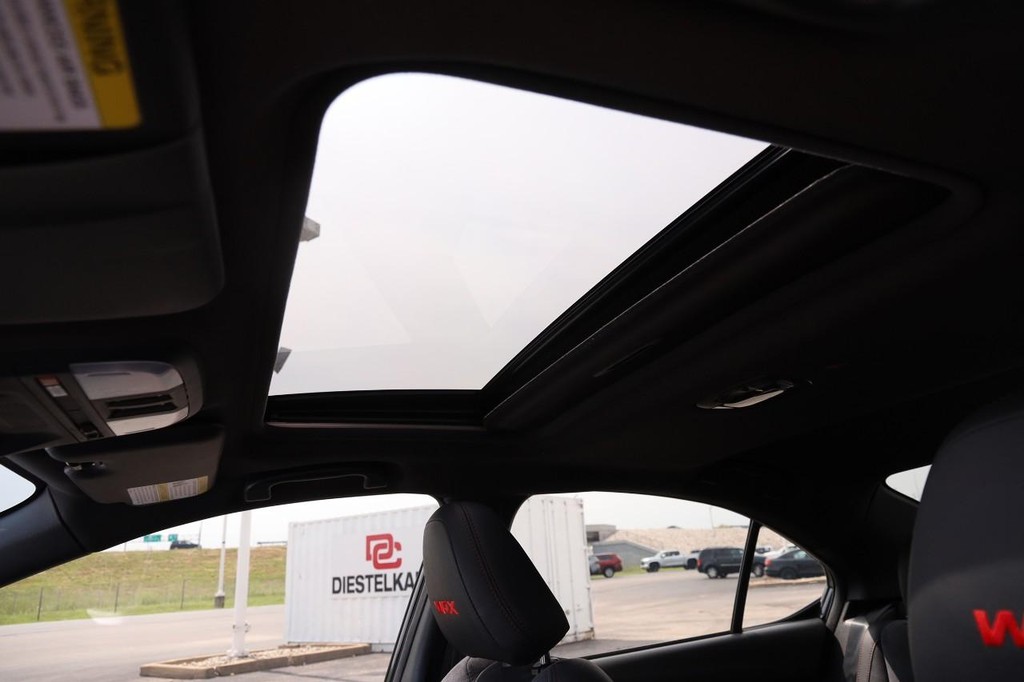 Subaru WRX Vehicle Full-screen Gallery Image 8