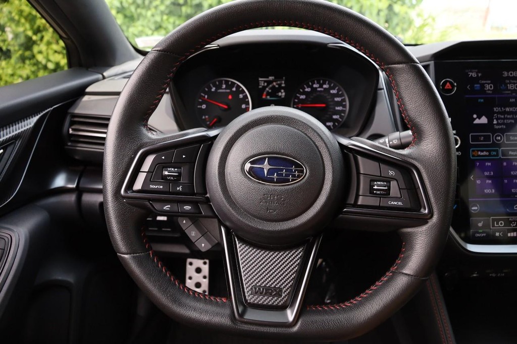 Subaru WRX Vehicle Full-screen Gallery Image 11