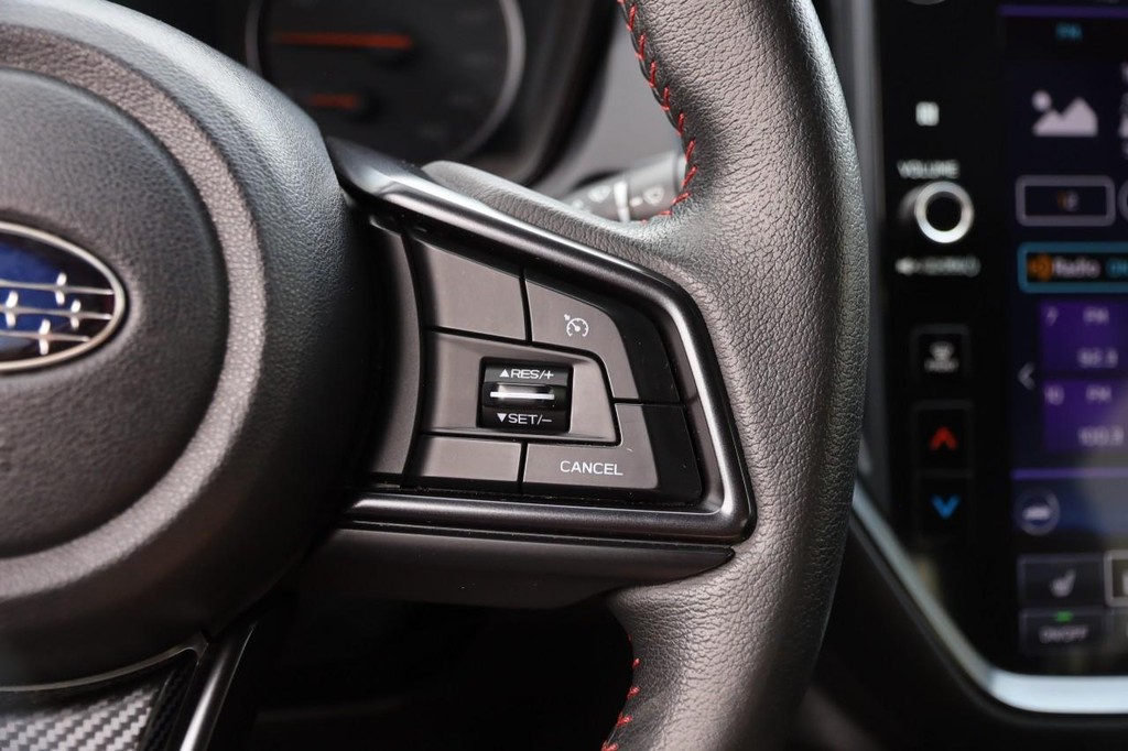 Subaru WRX Vehicle Full-screen Gallery Image 13