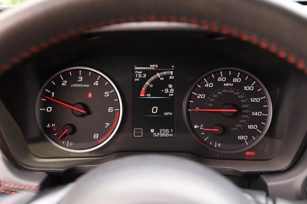 Subaru WRX Vehicle Full-screen Gallery Image 14