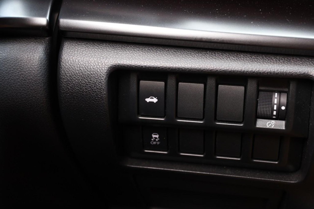 Subaru WRX Vehicle Full-screen Gallery Image 21