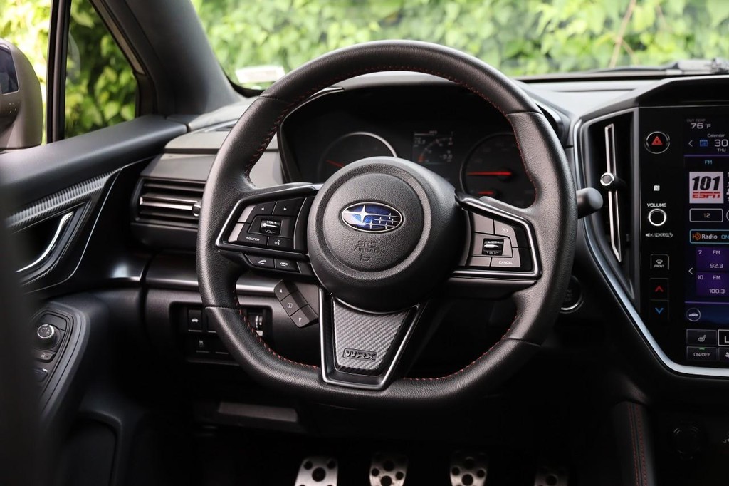 Subaru WRX Vehicle Full-screen Gallery Image 24
