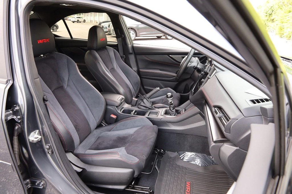 Subaru WRX Vehicle Full-screen Gallery Image 27