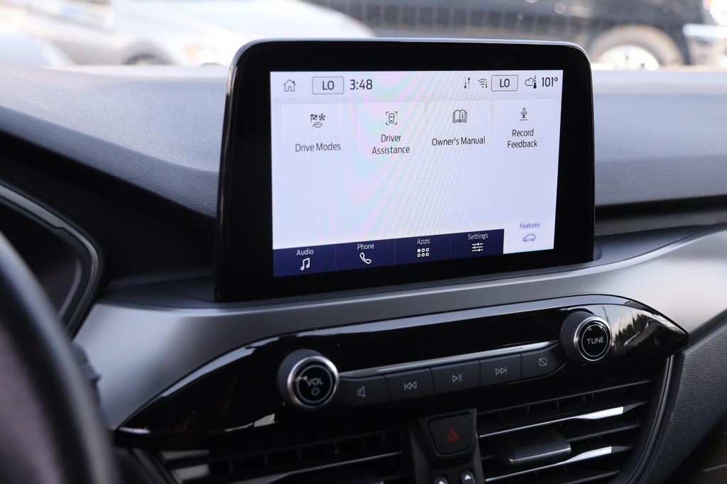 Ford Escape Vehicle Full-screen Gallery Image 15