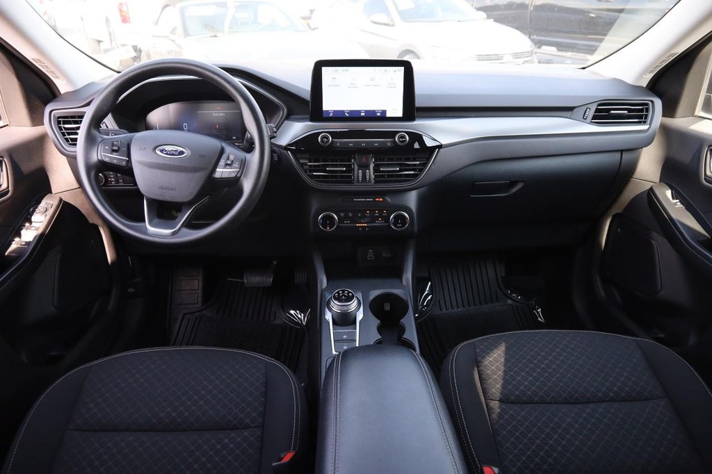 Ford Escape Vehicle Full-screen Gallery Image 21