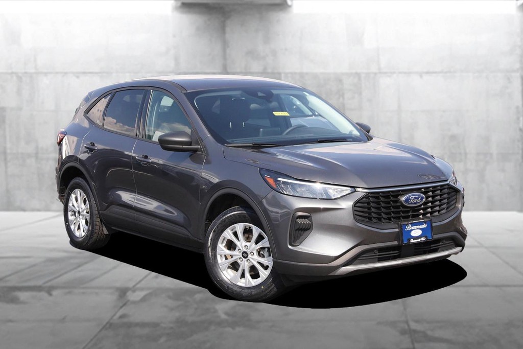 Ford Escape Vehicle Full-screen Gallery Image 02