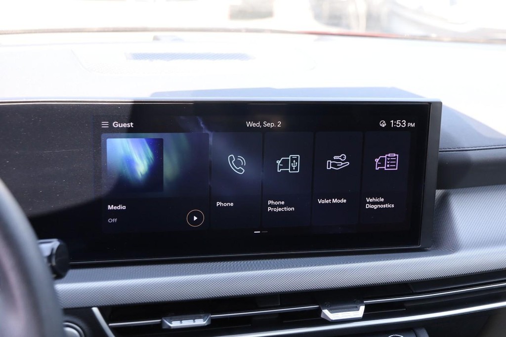 Hyundai Sonata Vehicle Full-screen Gallery Image 16