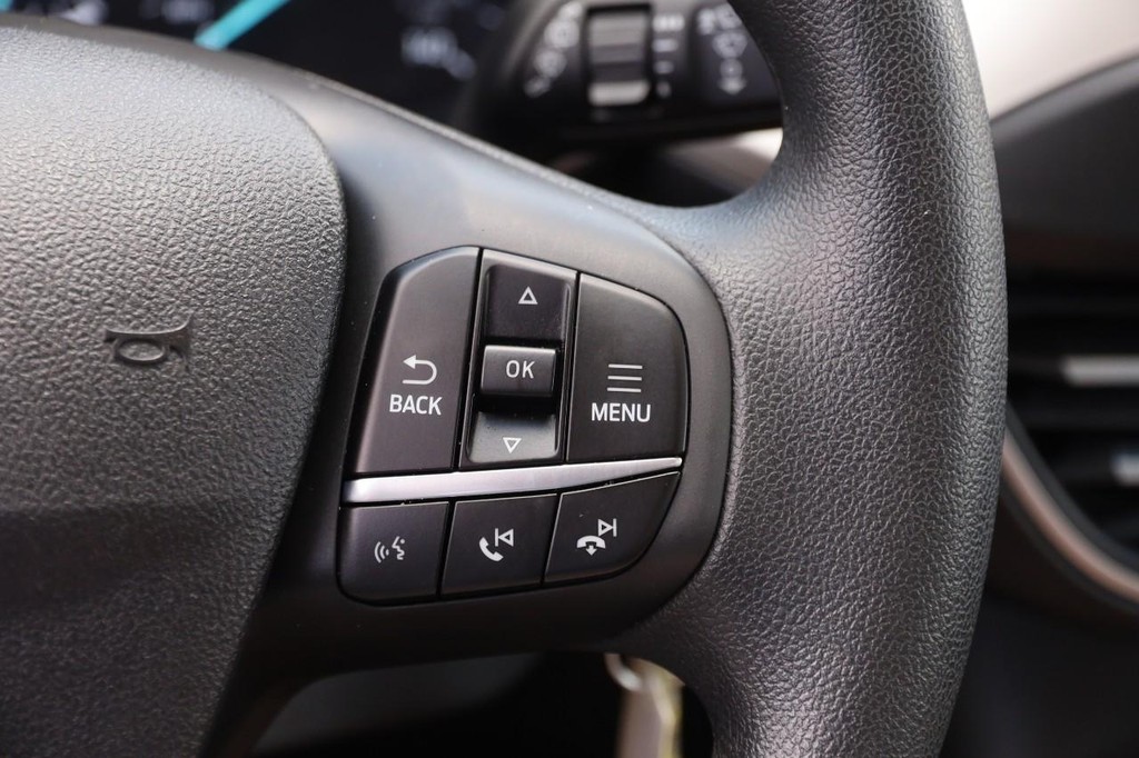 Ford Escape Vehicle Full-screen Gallery Image 11