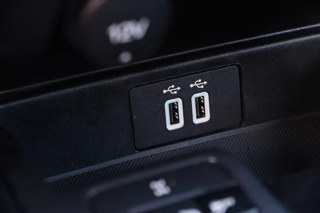 Ford Ranger Vehicle Full-screen Gallery Image 20