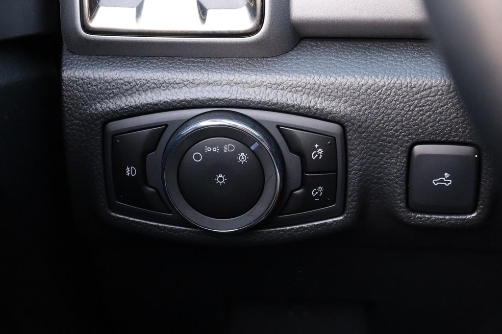 Ford Ranger Vehicle Full-screen Gallery Image 21