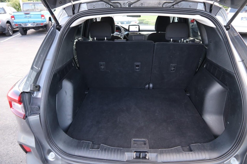 Ford Escape Vehicle Full-screen Gallery Image 07