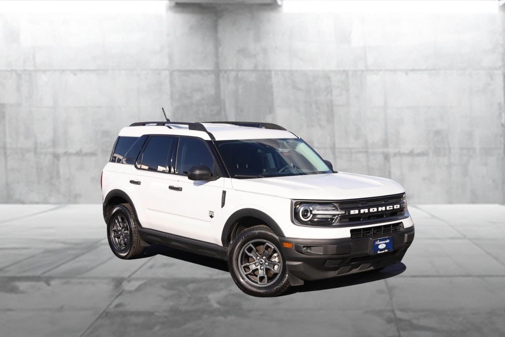 Ford Bronco Sport Vehicle Full-screen Gallery Image 02