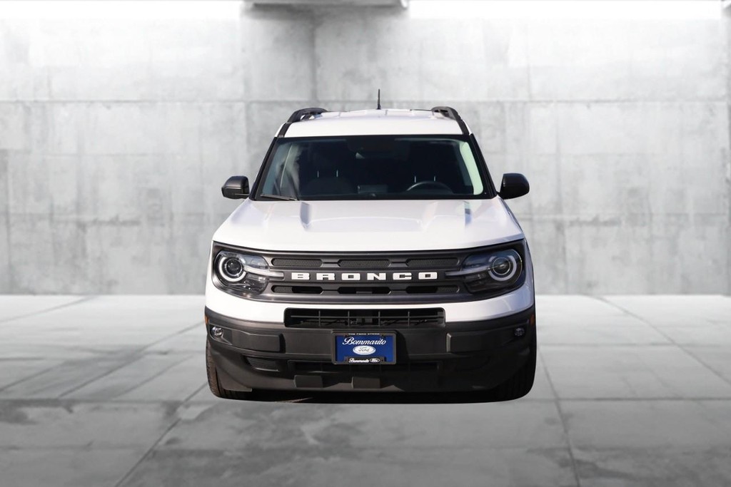 Ford Bronco Sport Vehicle Full-screen Gallery Image 04