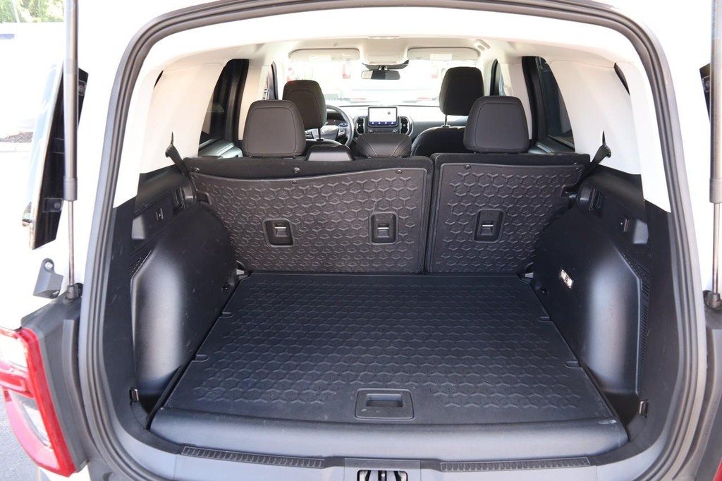 Ford Bronco Sport Vehicle Full-screen Gallery Image 07