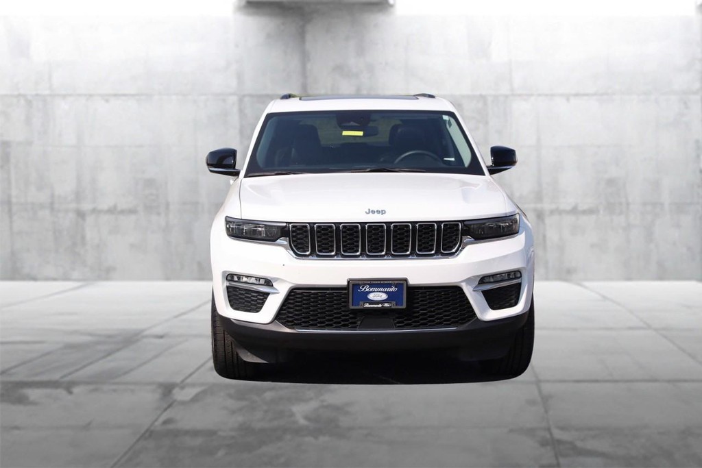 Jeep Grand Cherokee 4xe Vehicle Image 04