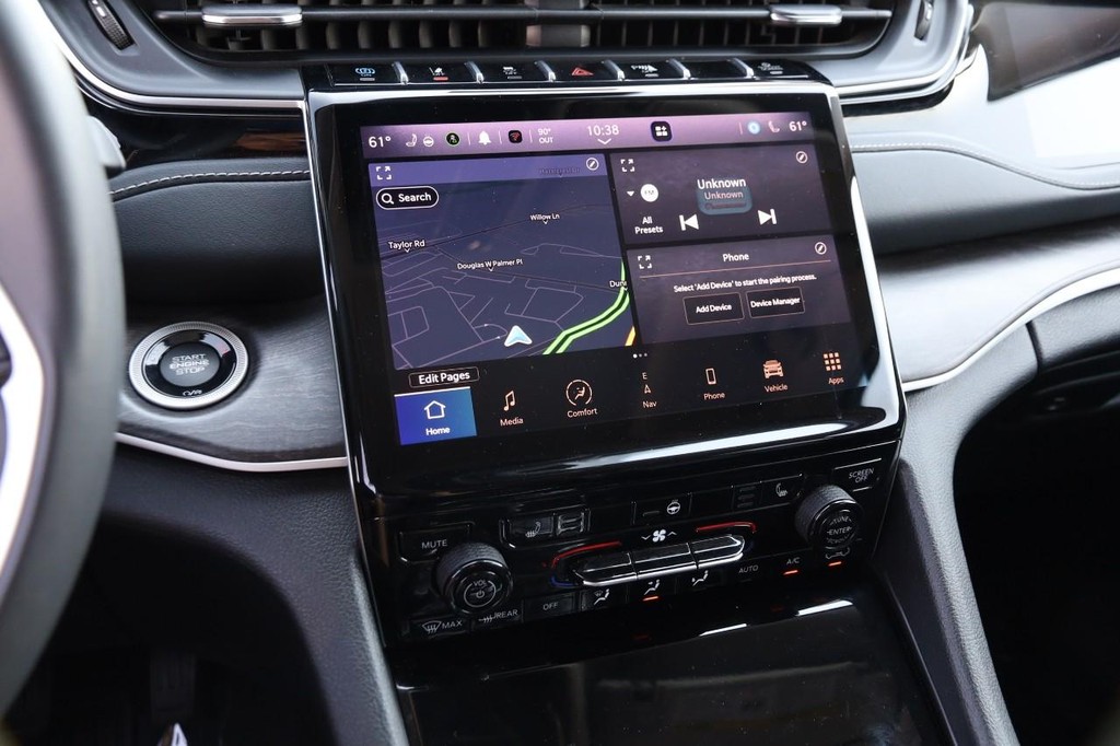 Jeep Grand Cherokee 4xe Vehicle Image 17