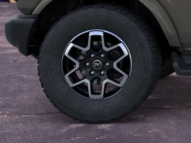 Ford Bronco Vehicle Full-screen Gallery Image 21
