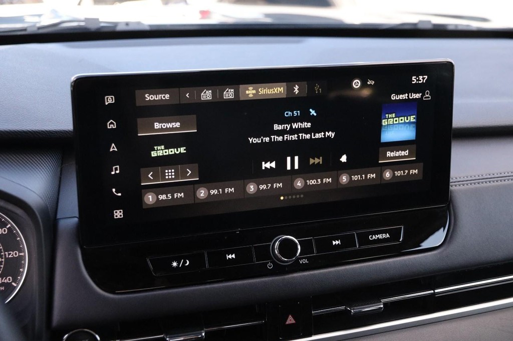Mitsubishi Outlander Vehicle Full-screen Gallery Image 18