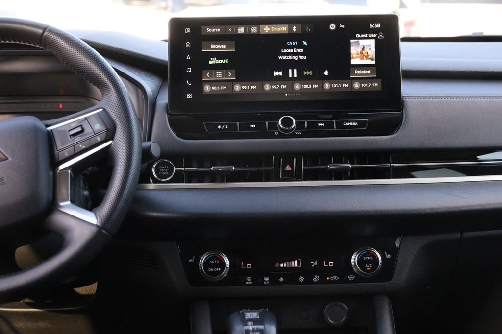 Mitsubishi Outlander Vehicle Full-screen Gallery Image 29