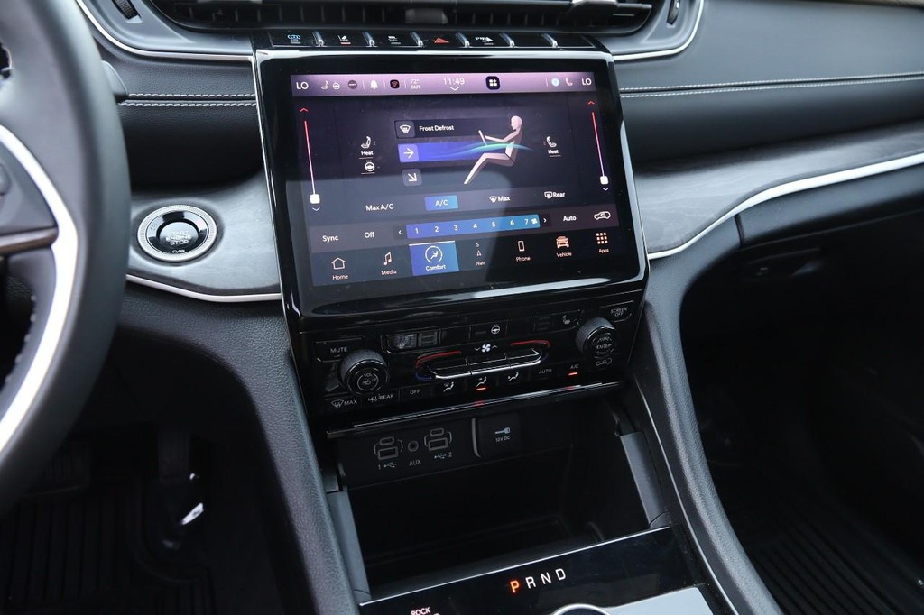 Jeep Grand Cherokee 4xe Vehicle Full-screen Gallery Image 17