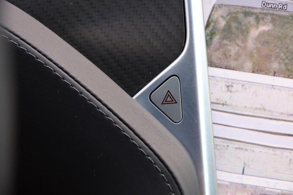 Tesla Model S Vehicle Image 29
