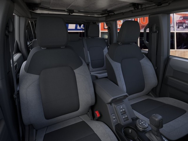Ford Bronco Vehicle Full-screen Gallery Image 10