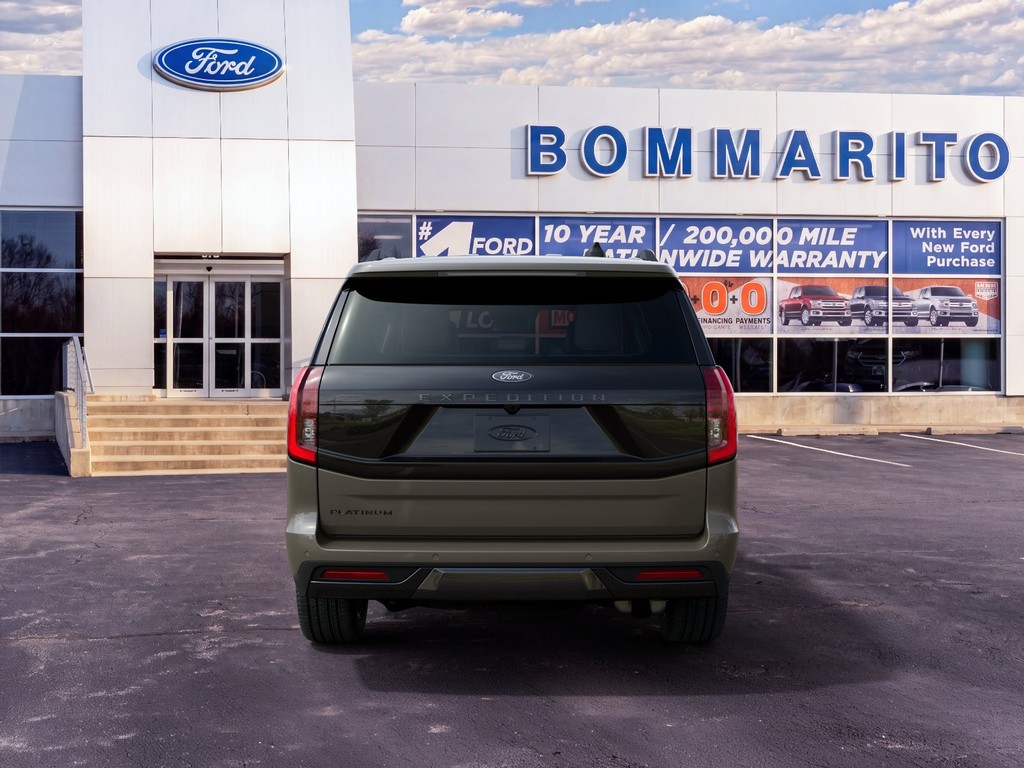 Ford Expedition Vehicle Full-screen Gallery Image 7