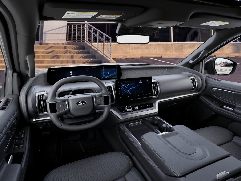 Ford Expedition Vehicle Full-screen Gallery Image 9