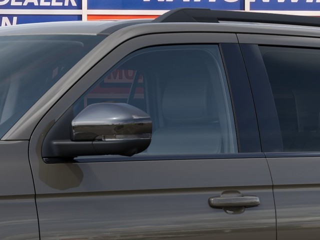 Ford Expedition Vehicle Full-screen Gallery Image 20
