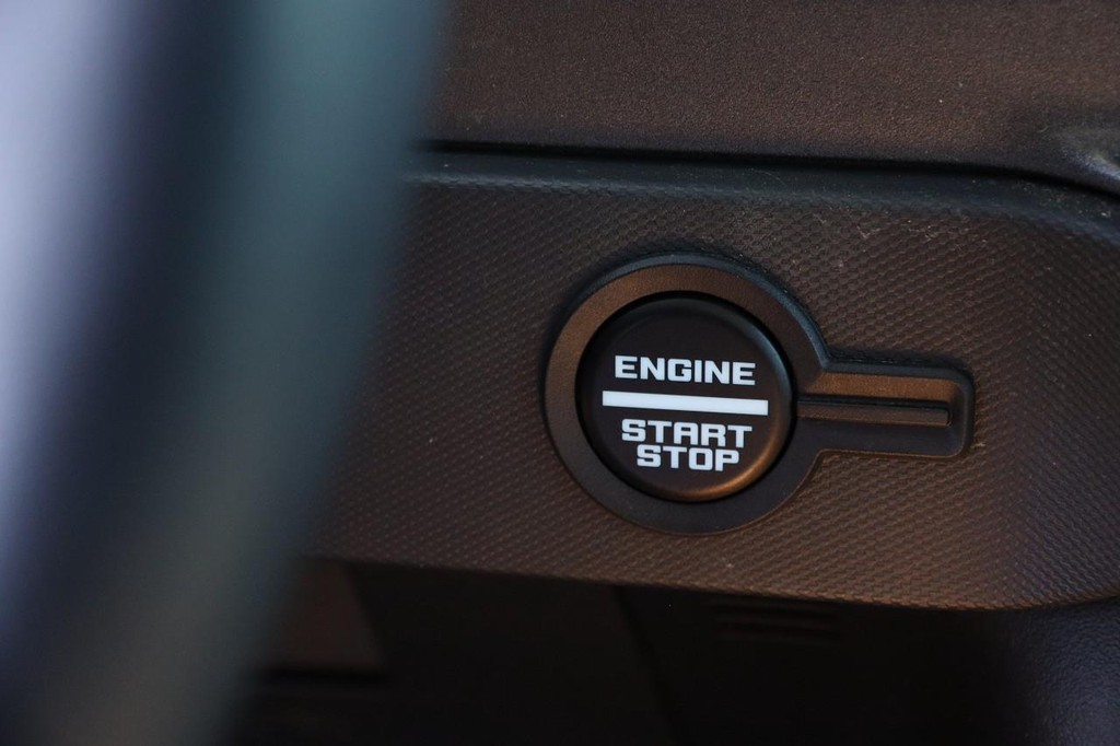 Ford Bronco Vehicle Full-screen Gallery Image 14