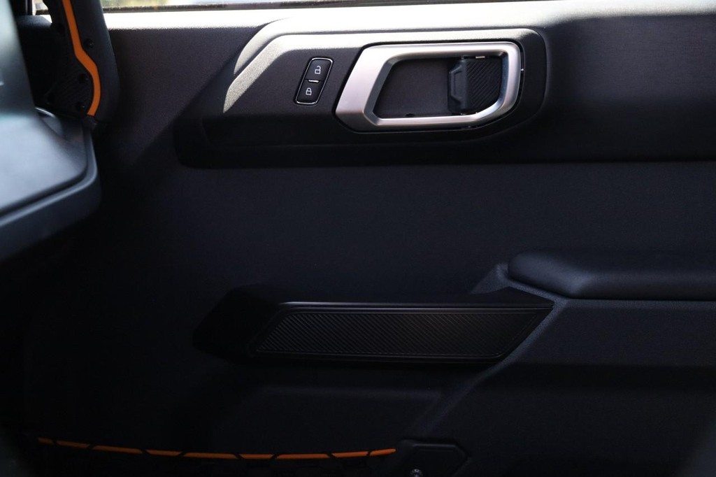 Ford Bronco Vehicle Full-screen Gallery Image 21