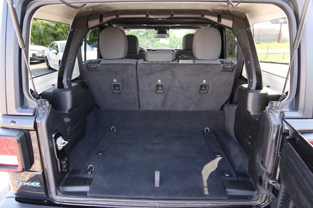 Jeep Wrangler 4xe Vehicle Full-screen Gallery Image 8
