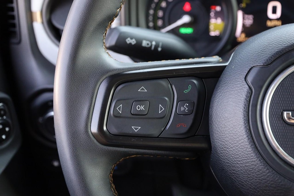 Jeep Wrangler 4xe Vehicle Full-screen Gallery Image 12