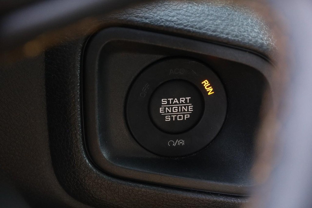 Jeep Wrangler 4xe Vehicle Full-screen Gallery Image 15