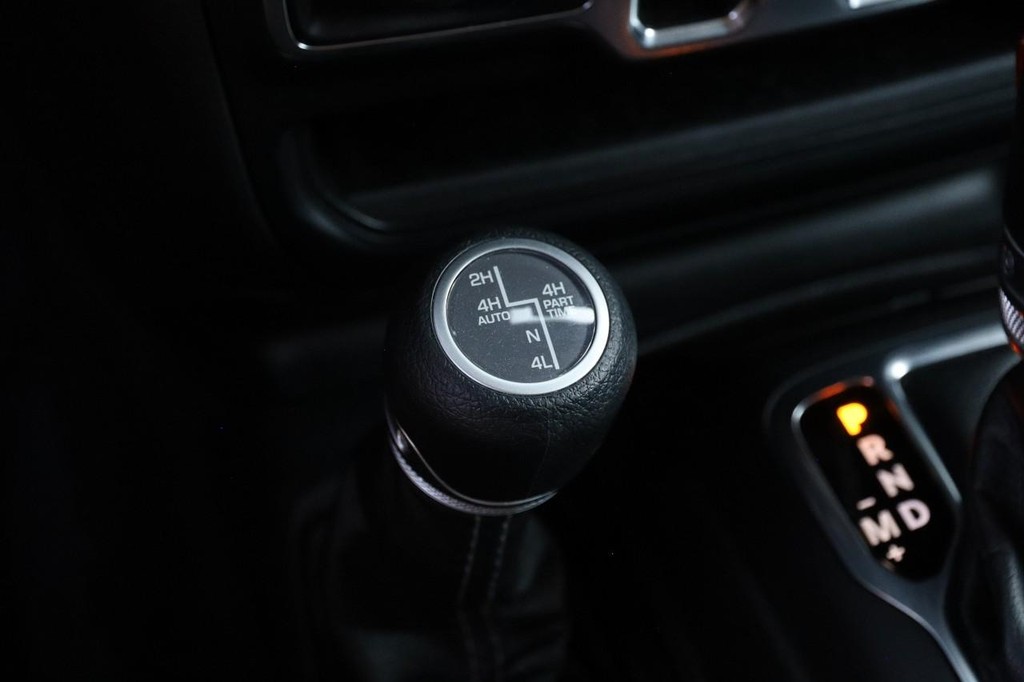 Jeep Wrangler 4xe Vehicle Full-screen Gallery Image 20