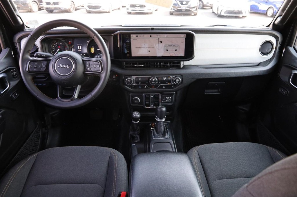 Jeep Wrangler 4xe Vehicle Full-screen Gallery Image 22