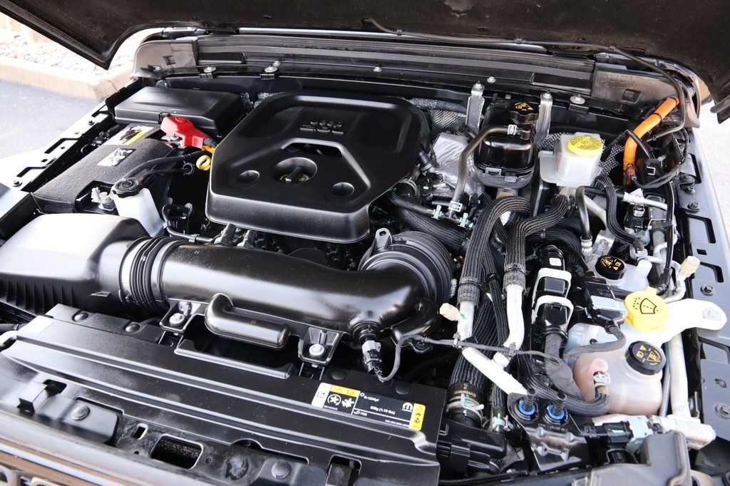 Jeep Wrangler 4xe Vehicle Full-screen Gallery Image 28