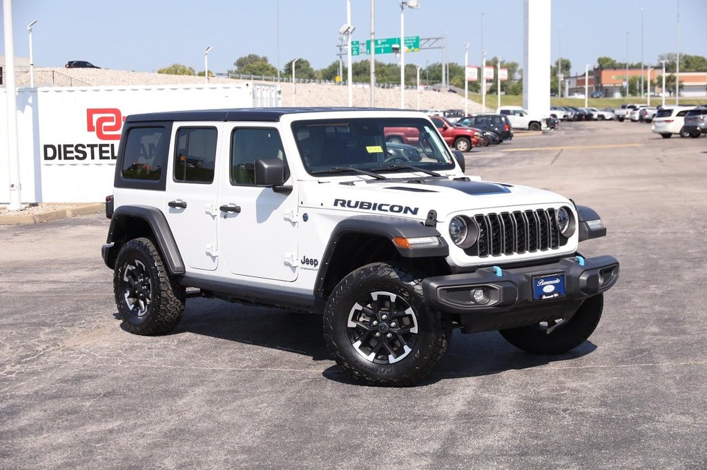 Jeep Wrangler 4xe Vehicle Image 02