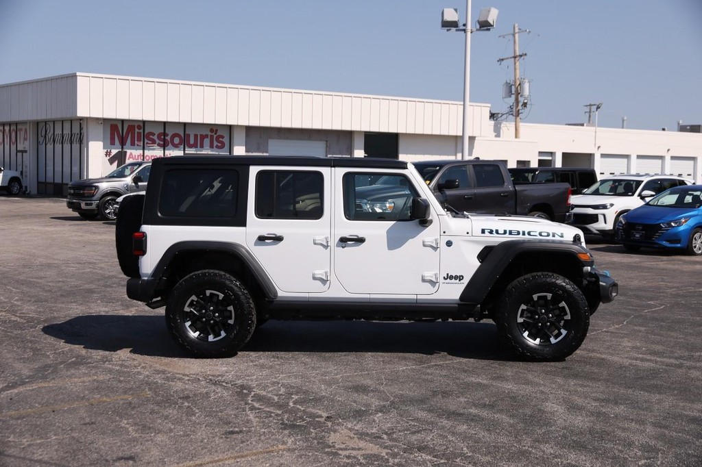 Jeep Wrangler 4xe Vehicle Image 05