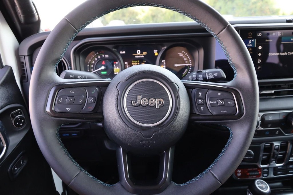 Jeep Wrangler 4xe Vehicle Image 10
