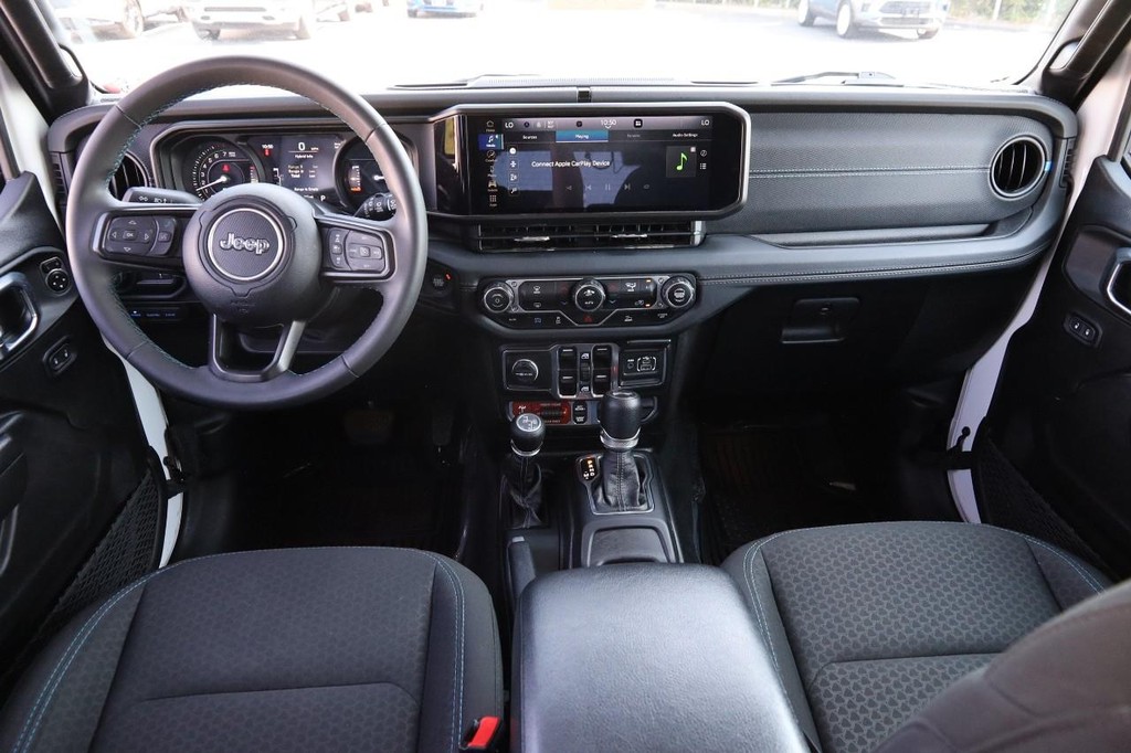 Jeep Wrangler 4xe Vehicle Image 22