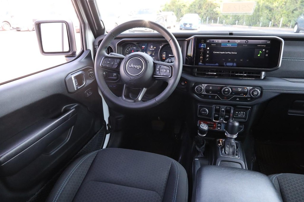 Jeep Wrangler 4xe Vehicle Image 23