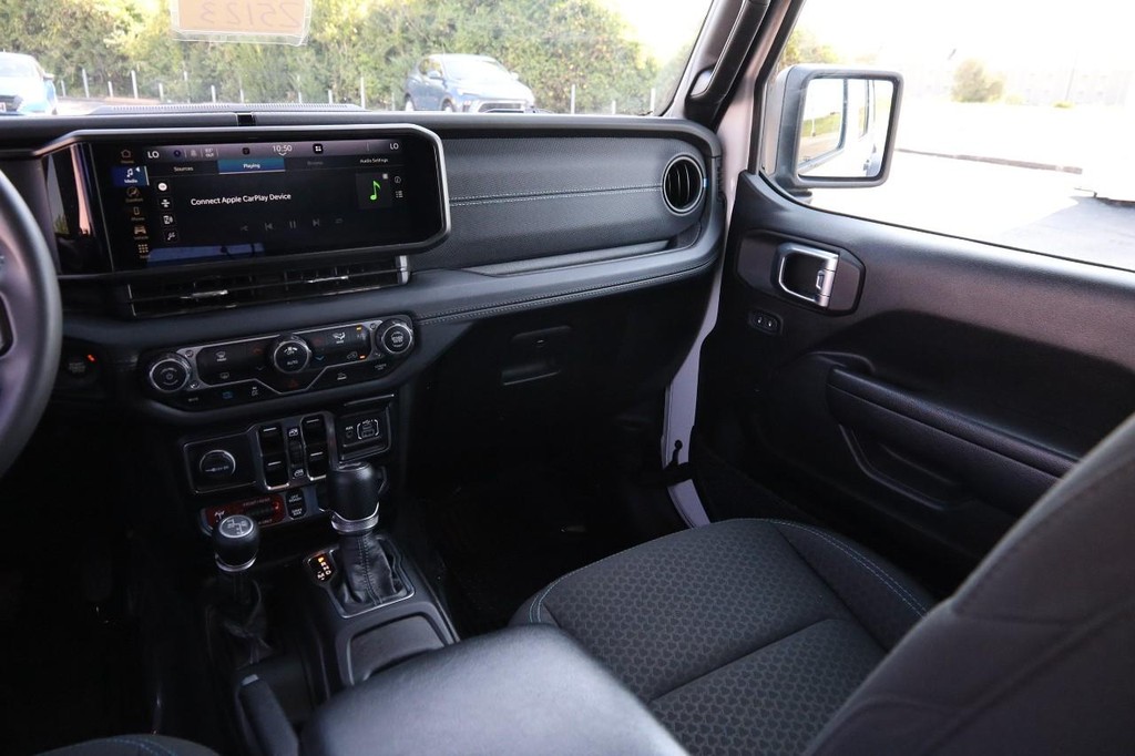 Jeep Wrangler 4xe Vehicle Image 26