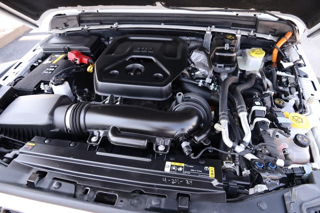Jeep Wrangler 4xe Vehicle Image 28